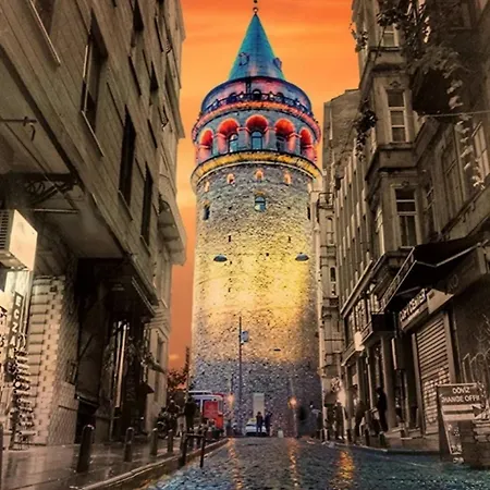 מלון Taksim Sato 2*